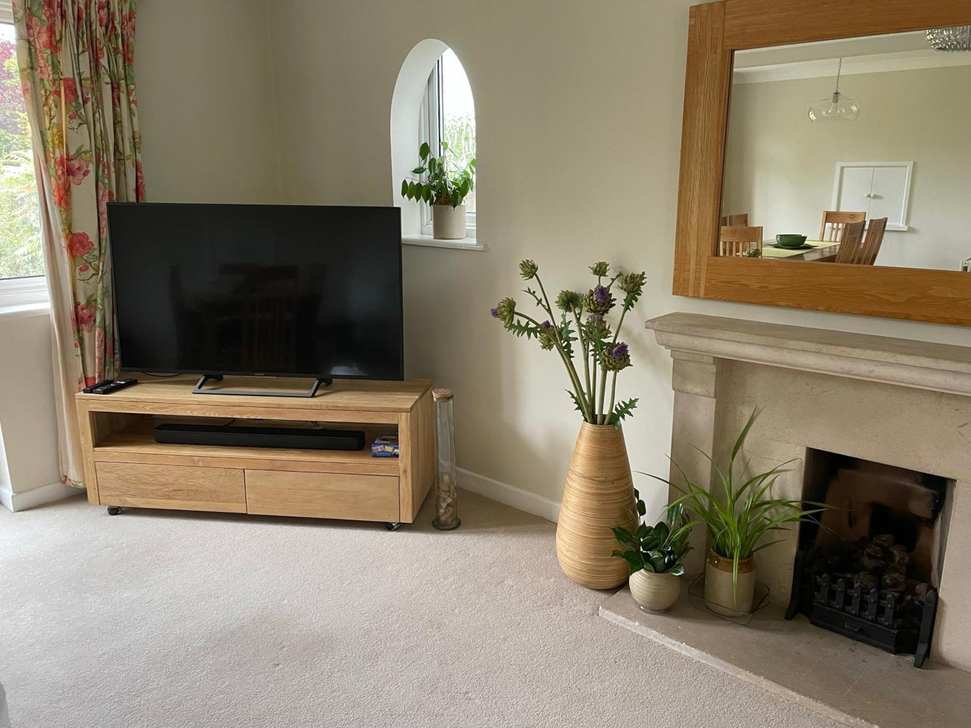 Charming Bournemouth House With Beautiful Spacious Gardens, 5 Min Drive To Beaches, Free Parking For 2-3 Cars 외부 사진