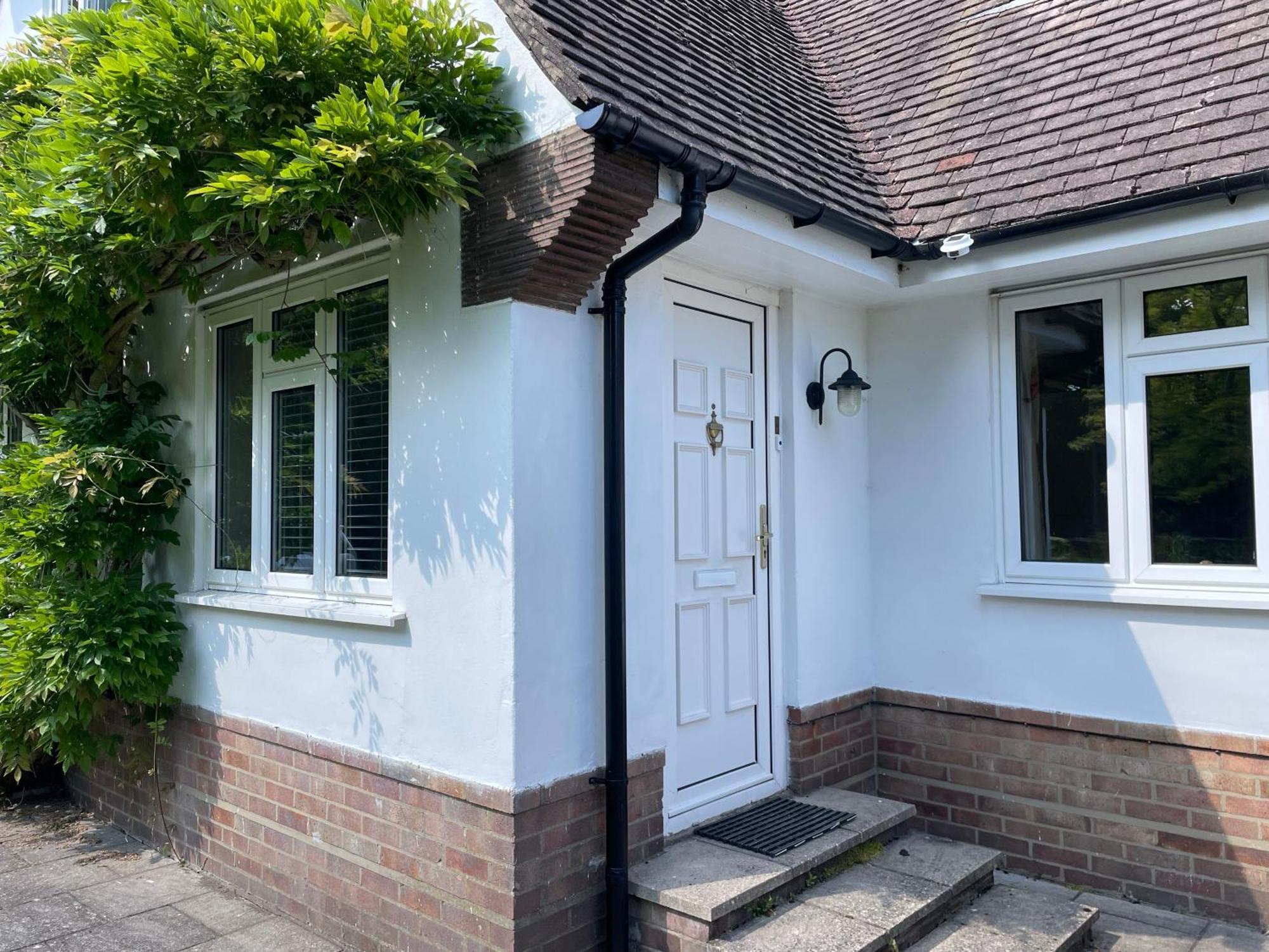 Charming Bournemouth House With Beautiful Spacious Gardens, 5 Min Drive To Beaches, Free Parking For 2-3 Cars 외부 사진