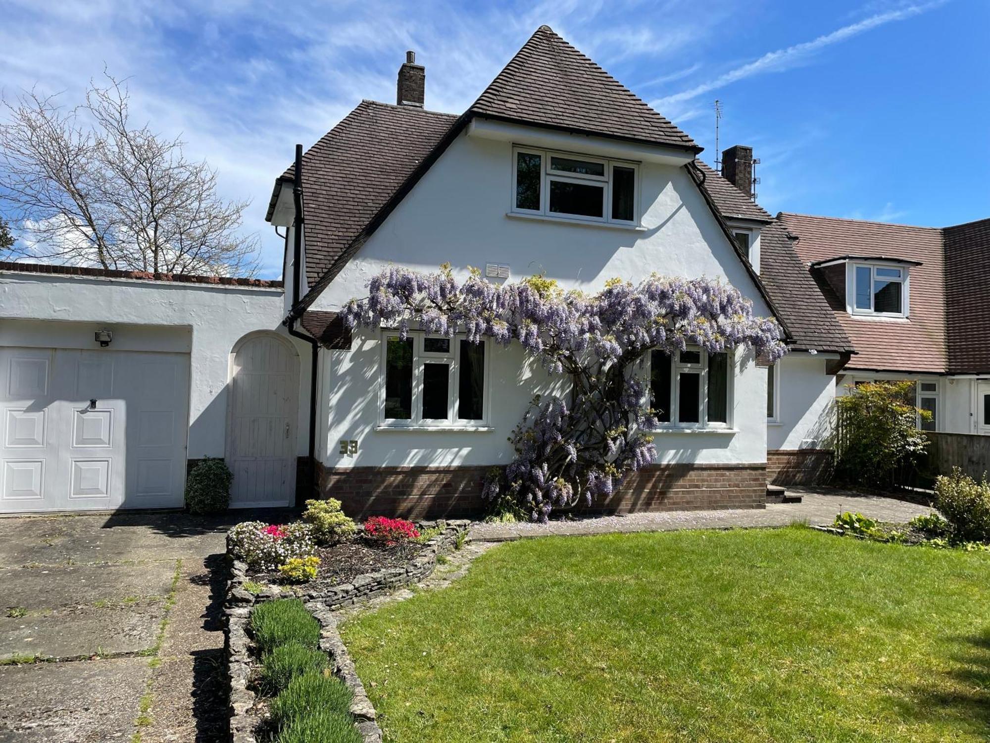 Charming Bournemouth House With Beautiful Spacious Gardens, 5 Min Drive To Beaches, Free Parking For 2-3 Cars 외부 사진