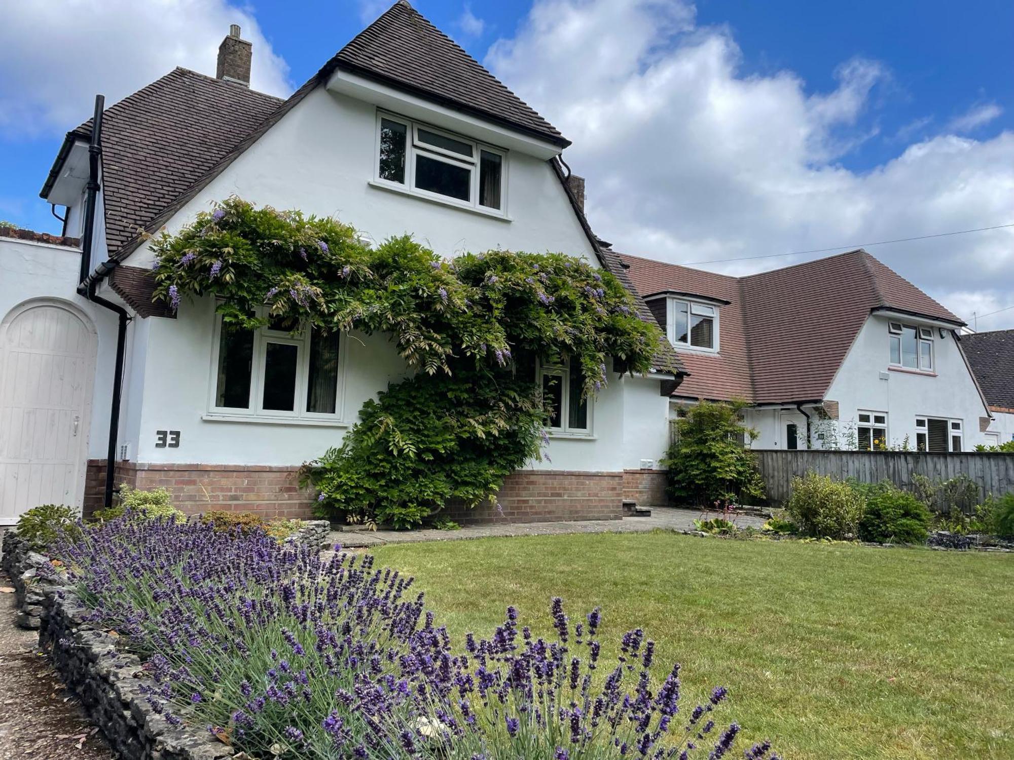 Charming Bournemouth House With Beautiful Spacious Gardens, 5 Min Drive To Beaches, Free Parking For 2-3 Cars 외부 사진