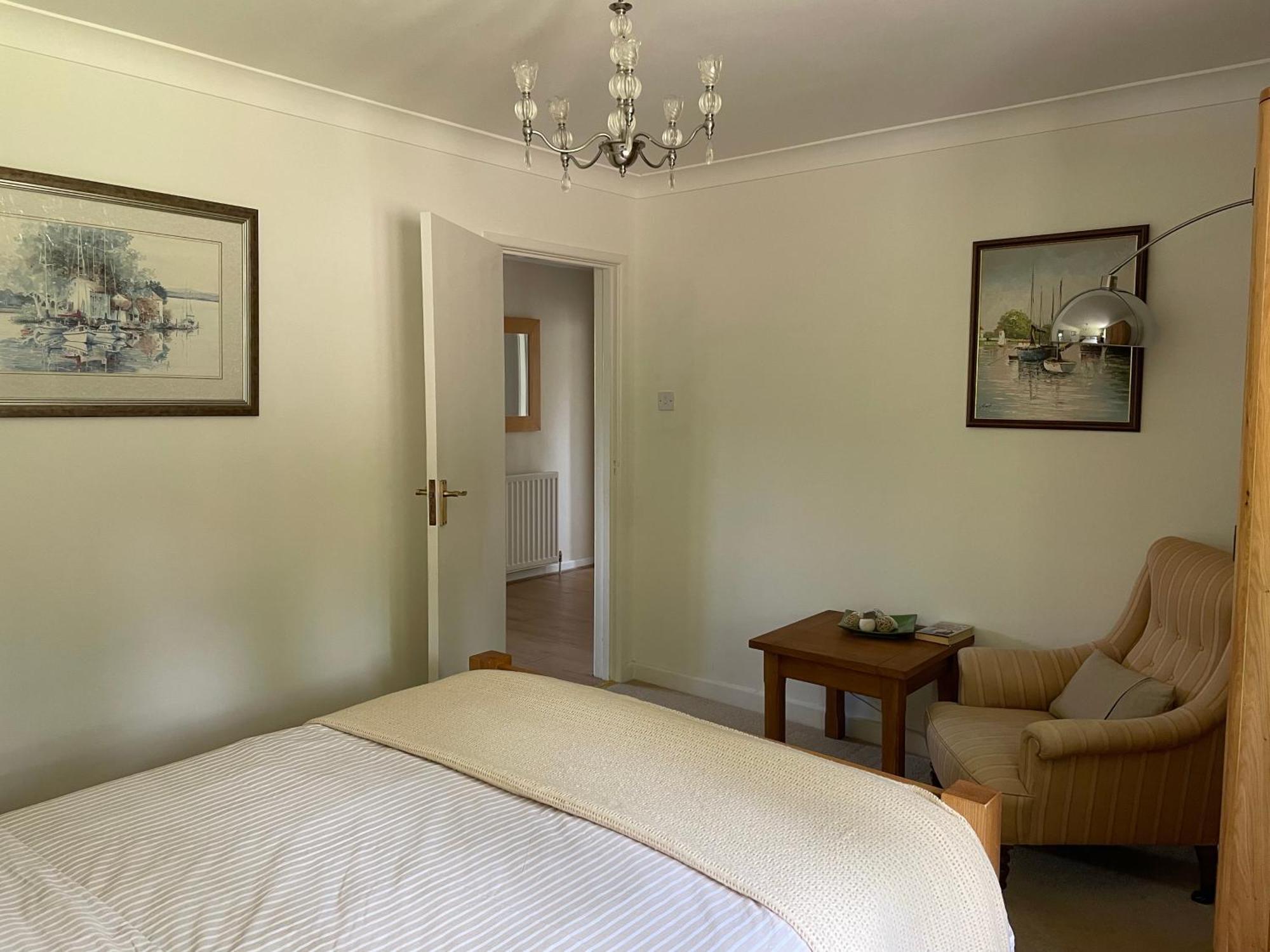 Charming Bournemouth House With Beautiful Spacious Gardens, 5 Min Drive To Beaches, Free Parking For 2-3 Cars 외부 사진